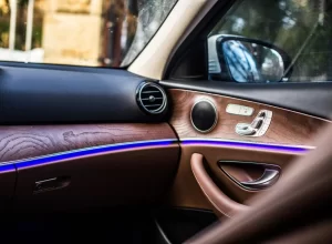 wooden-interior-luxury-car_114579-4011